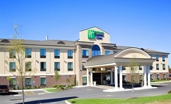 Holiday Inn Express & Suites Youngstown West - Austintown