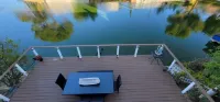 Lakefront 3 Bedroom house with breath taking views