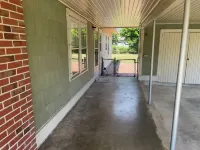 Coastal Comfort! Charming 3 bedroom, near beach and downtown Pensacola Hotels in Warrington