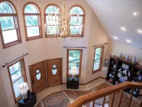 “Whole Home Near Roanoke • Ideal 10+ Night Stay - VT, Hollins Liberty Graduation Hotels in Botetourt County