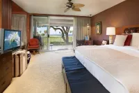 J200 - Closest Unit to Ocean, Corner Suite with Authentic Island Decor 2BD/2BA