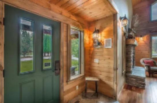 Icicle Creek Lodge 2 Minutes to Downtown Leavenworth3 bedrooms 3 baths