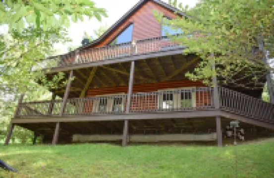 Log Cabin in a secure community in the beautiful Blue Ridge Mountains.