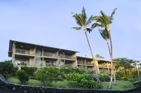 Oceanfront #4 at Hana Kai Maui - 1 Bedroom Upper Floor Corner 100ʻ from Water!