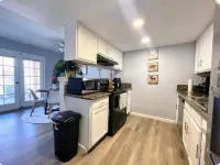Mountain Base 2Bd Condo - near Tempe & PHX Airport