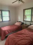 Charming 2-bedroom cottage in Fish Creek with AC, heat, WiFi