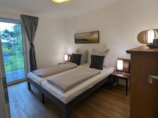 Lesum-auen. Ruhige Ferienwohnung mit Terrasse und Garten