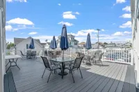 Whale's Tale - Boutique Studio Condo w/Pool 🐳