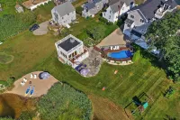 Studio, Private Beach, Kayak, Paddle board, Pool, Hot tub