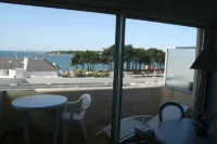 Studio with beautiful sea view EXCEPTIONAL 50m FROM THE BEACH WITHOUT OPPOSITE Hotels in Benodet