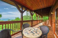 Pigeon Forge 2 King Bedroom Cabin! Stunning Mtn View! Hot Tub! Game Room!