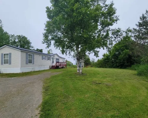 Cozy two bedroom home with ocean view. Quiet and secluded location. Hotels in Lubec