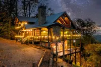 Summit-Level Luxury: Views, Hot Tub, Games and 15 minutes to town!