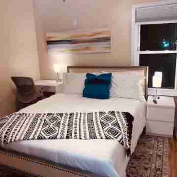 5 bedroom in the center of Springfield . Rooms