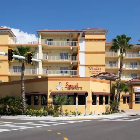 4th Floor spacious 2 BR, 2 BA w/ spectacular views of Boca Ciega Bay