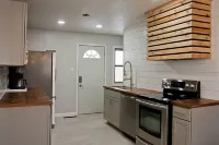 ‼️Cute Modern Cottage 3 min from Purdue Campus! ‼️