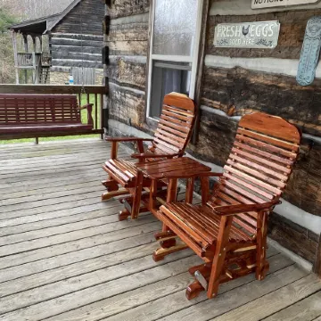 Cozy Log Cabin Near the Parkway