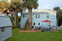 Charming, dog-friendly beach house downstairs