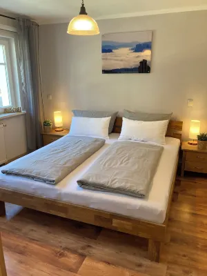 Modern furn.  Apartment "Wanderfalke", central & quiet, Säch. Switzerland, 55sqm, terrace 國王岩堡壘附近的飯店