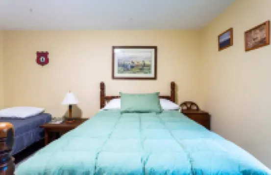 Outdoor Enthusiast's Peaceful Hideaway, Weikert