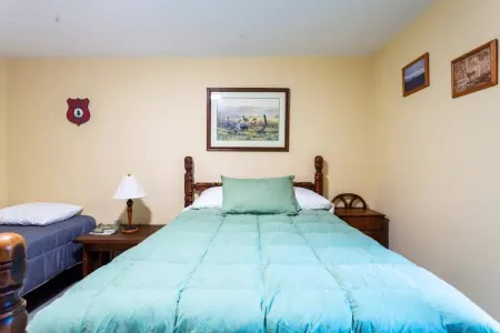 Outdoor Enthusiast's Peaceful Hideaway, Weikert