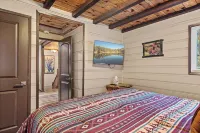 Cozy Mountain Retreat with 3 decks, huge living room, walking distance of shops