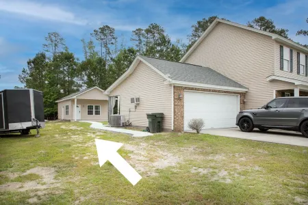 Modern Mid-Town Luxury Hideaway Отели рядом с достопримечательностью «Спортивная площадка Стиплчейз»