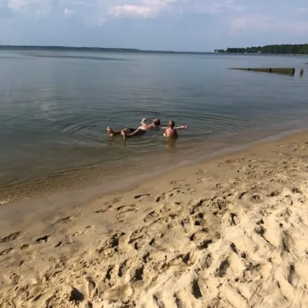 Waterfront Cottage w Private Beach on Chesapeake Bay!
