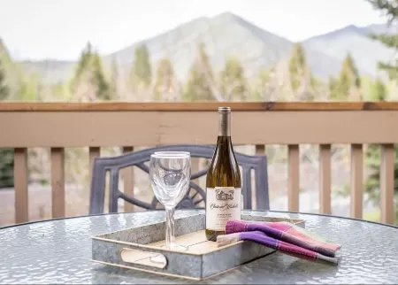 2br+loft Townhome @ base of Dollar Mtn. ski area; hot tub & pool