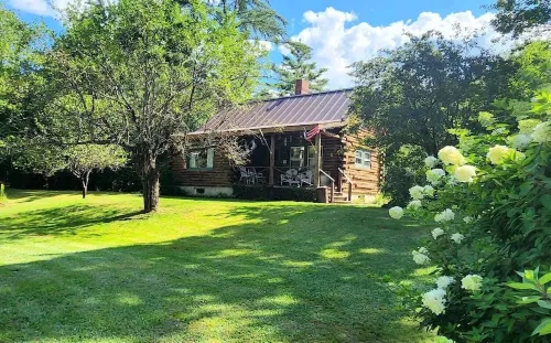 Outdoor enthusiasts! ATV trails, Hikes, Lakes, Coos Canyon, Skiing, and fishing