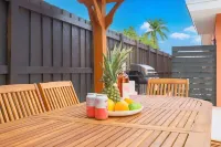 Heated Pool. Waterfall. Game Room. Central Location. Family Friendly. Sleeps 10