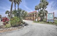 Pelican Inlet - Cozy Beach Condo!1 block from the beach! Sleeps 6. Pool/Tennis