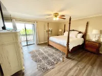 NEW Two Bedroom Lake Getaway! Serene and CLEAN! - Wifi