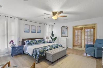 Private 4/3 Beach Getaway; Heated Pool & Spa!