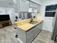 Guest Studio - Blocks from SHSU!