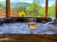 Mountain Views, Hot Tub & More — the Blue Moose Cabin Just Minutes from Town!