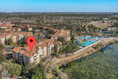 Lake View and Top floor on Disney's doorstep - Great location