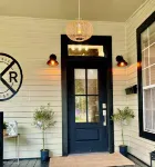 Charming recently renovated bungalow in historic downtown Navasota with WiFi, AC Hotels in Navasota