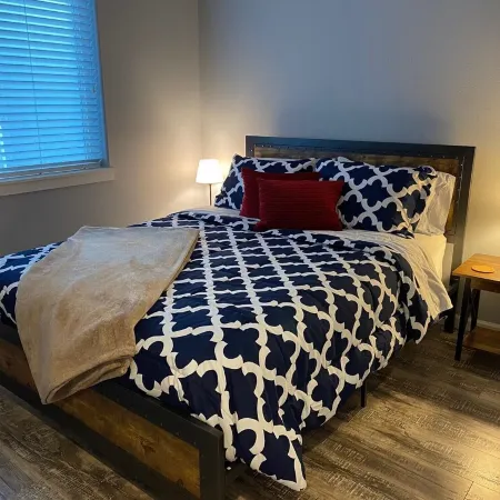 Cute Cottage, Close to Everything Anacortes Has to Offer. Discounts Available
