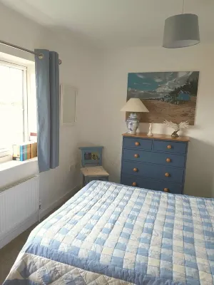 Flint Cottage - a charming home and dog friendly!