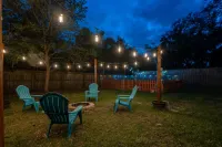 Funky MINI GOLF Home filled with Amenities Hotels near Walmart Supercenter