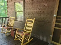 Cozy Cabin at The Reserve near Fairystone State Park Hôtels à : Comte de Patrick