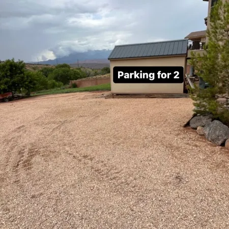 Gould’s Hideaway off street parking, close to Sand Hollow, Quail & Zion.