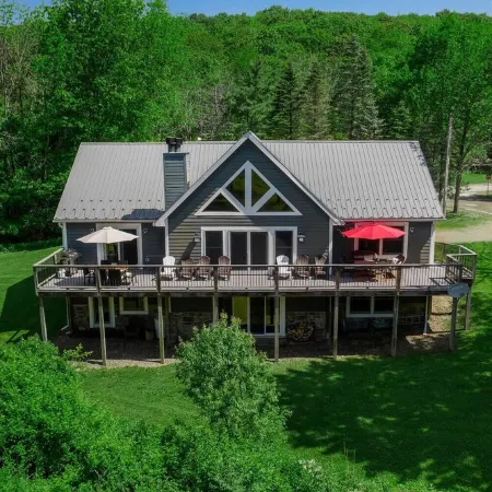 Beautiful 6 bedroom Ellicottville Chalet