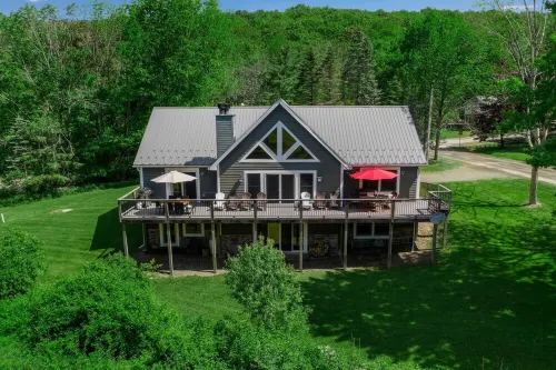 Beautiful 6 bedroom Ellicottville Chalet Hotels in Mansfield
