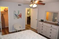 Ocean Walk 1Bd/1Ba Condo Close to the Village Pier Area