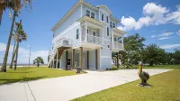 Blue Pelican Beachfront  Vacation Rental Home Hotels near Biloxi Lighthouse