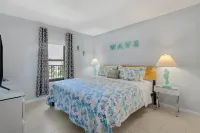 Waves of Fun: 1B/2B Amazing Beach View
