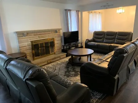 Perfect Location and Family Friendly Отели в г. Плейн Тауншип