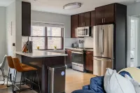Elegant|Brand New Remodeled|1BR|Next to Beach Hotels in Evanston